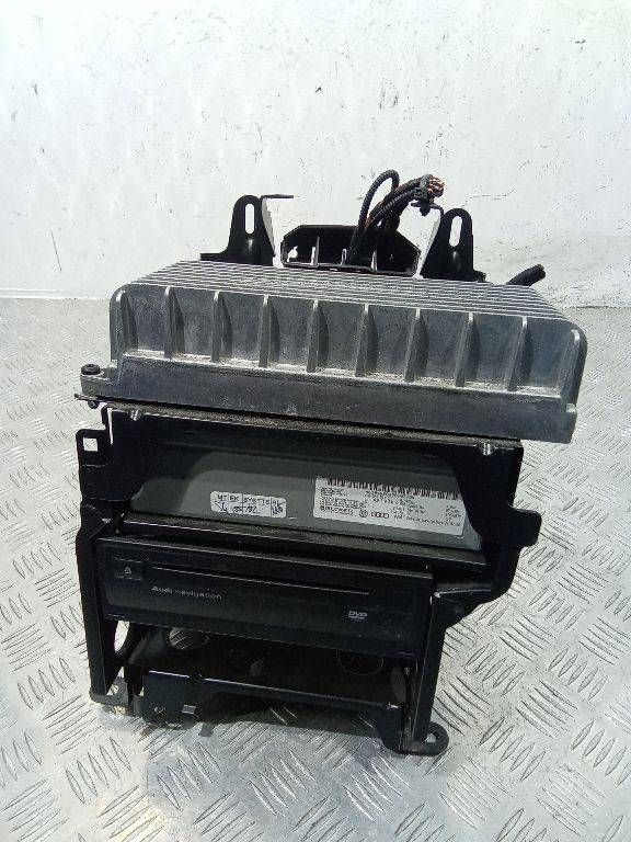блок радио Audi A4 B7 2007, 4F0035541L