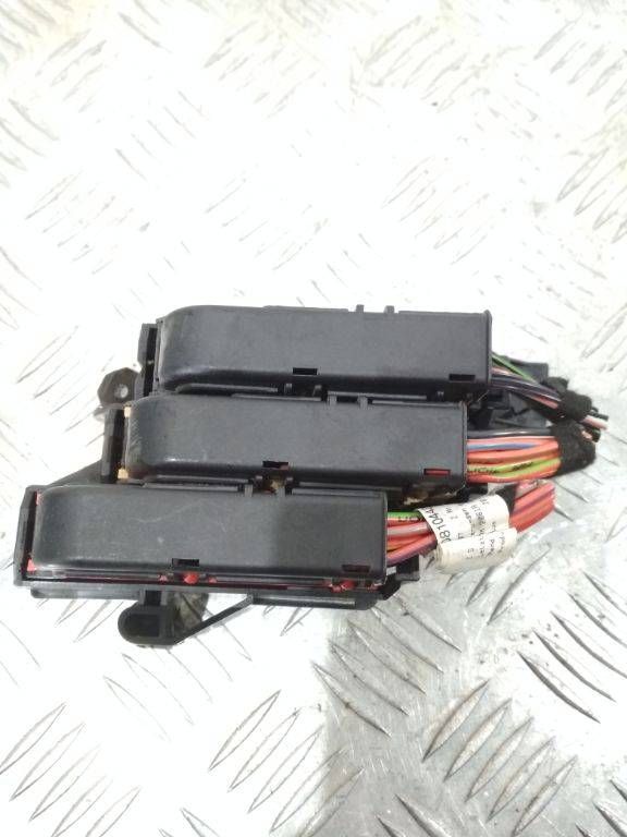блок предохранителей Audi A4 B7 2008, 8K0971845