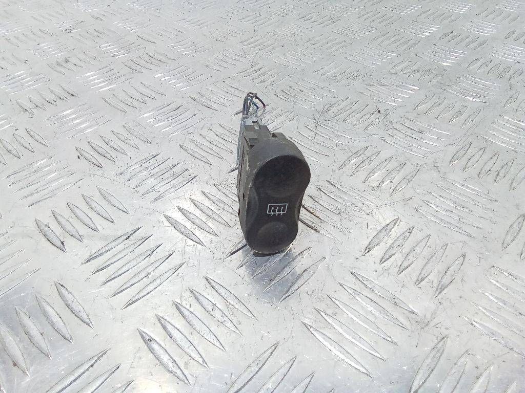 кнопка обогрева заднего стекла Renault Sandero 1 поколение 2010, E23111-15