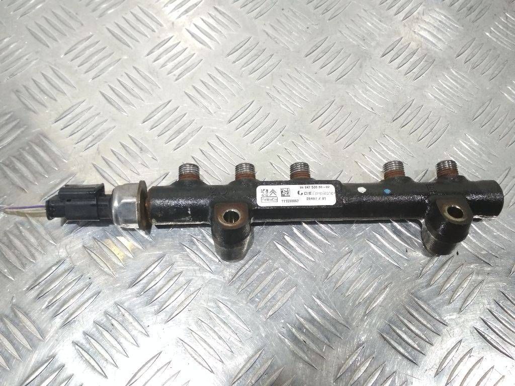топливная рампа Peugeot 5008 1 поколение 2011, 1.6 л., дизель, МКПП, 9684753080