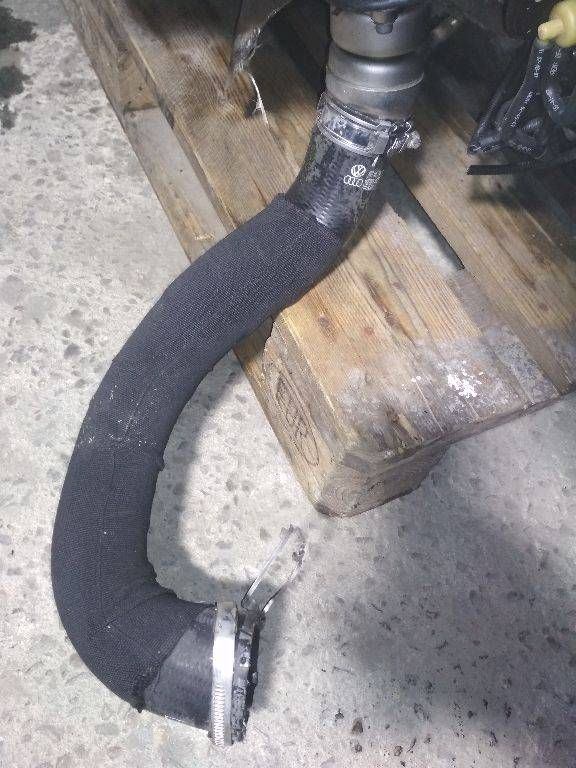 патрубок интеркулера Audi A4 B8/8K 2008, 2.0 л., дизель, МКПП, 8K0145738T
