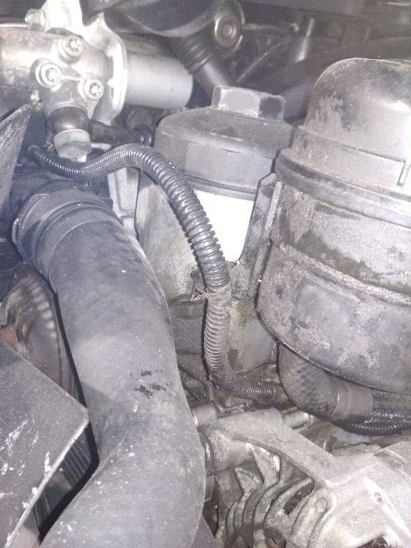 корпус масляного фильтра BMW 3 серия E46 2001, 2.0 л., бензин, МКПП