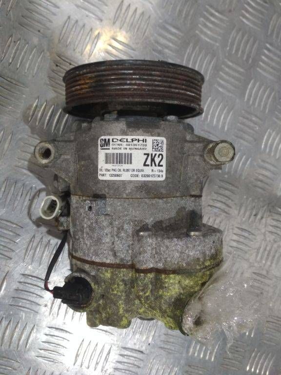 компрессор кондиционера Opel Astra J 2010, 2.0 л., 13250607