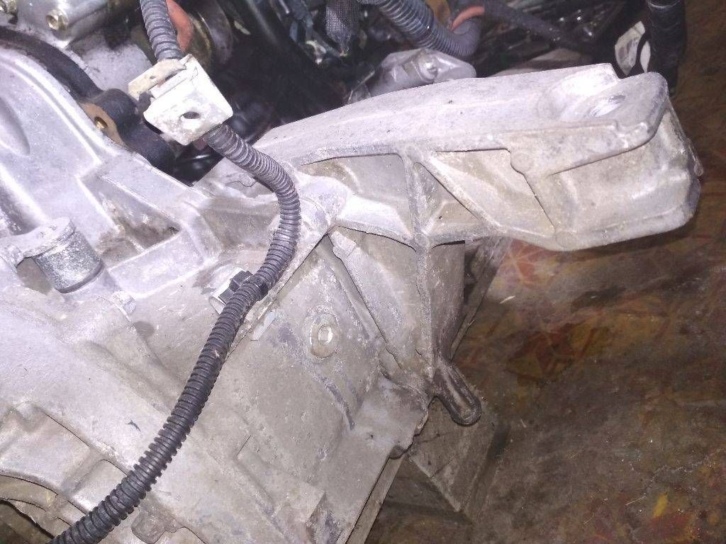 кронштейн двигателя Opel Astra H 2006, 1.7 л., дизель, МКПП