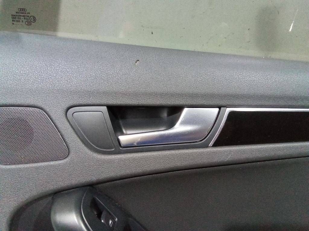ручка внутренняя задняя правая Audi A4 B7 2008
