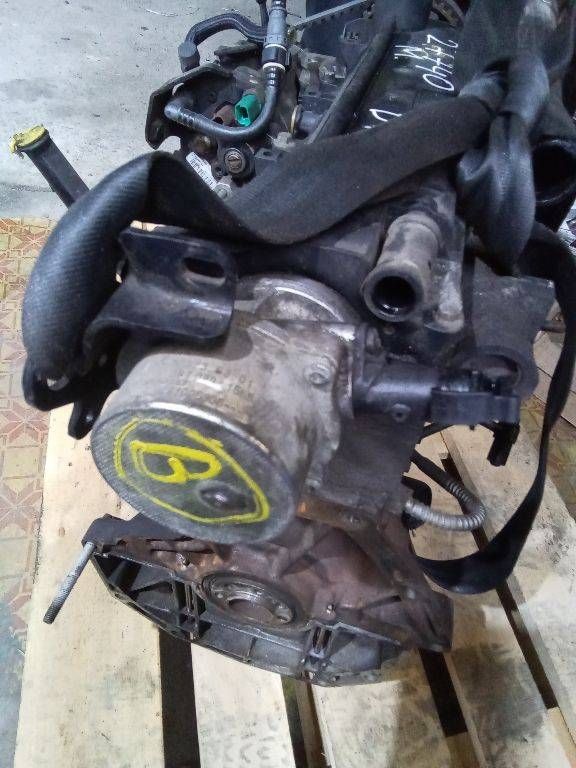 насос вакуумный Renault Clio 3 поколение [рестайлинг] 2010, 1.5 л., дизель, МКПП, 8201005306