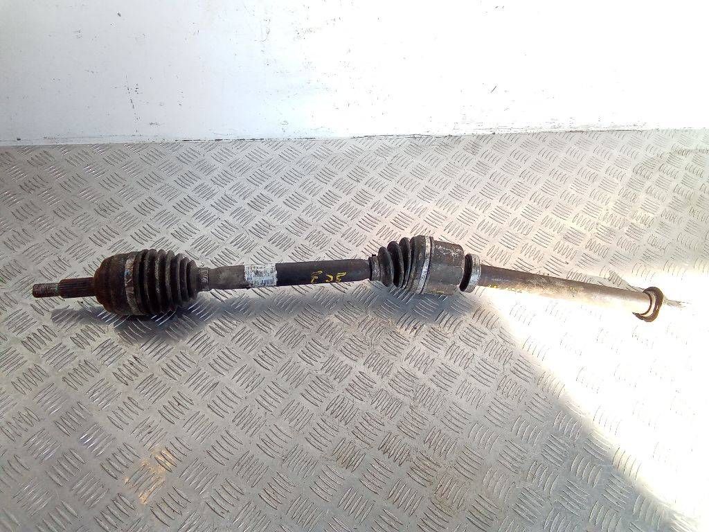 полуось передняя правая (приводной вал, ШРУС) Renault Scenic 3 поколение 2011, 1.5 л., АКПП, 391009864R