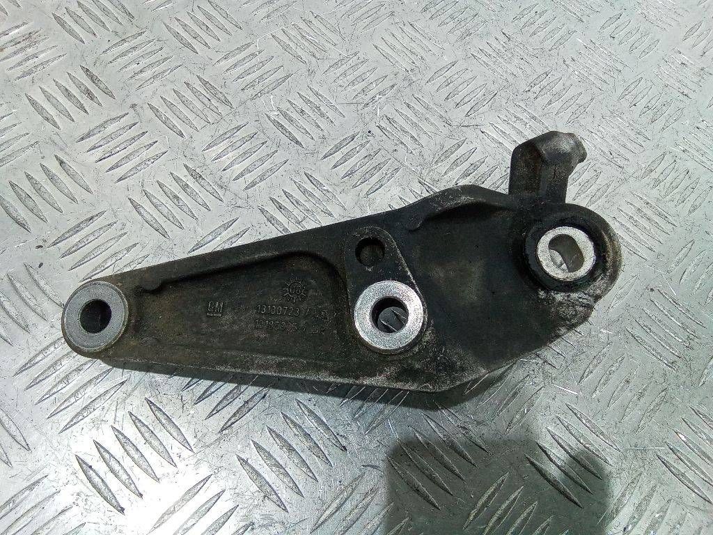 кронштейн КПП Opel Corsa D 2008, 1.3 л., дизель, 633374681, 13130723