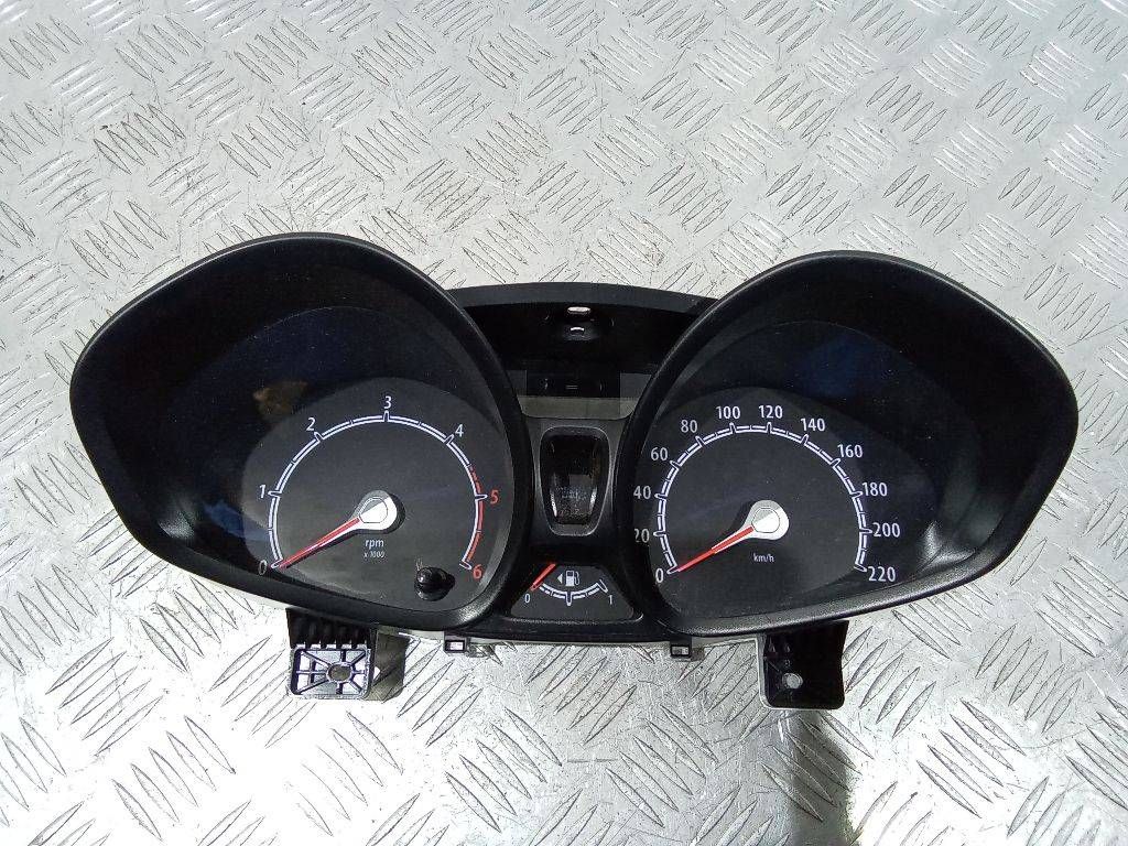 щиток приборов (приборная панель) Ford Fiesta 6 поколение 2011, 8A6T-10849-CN