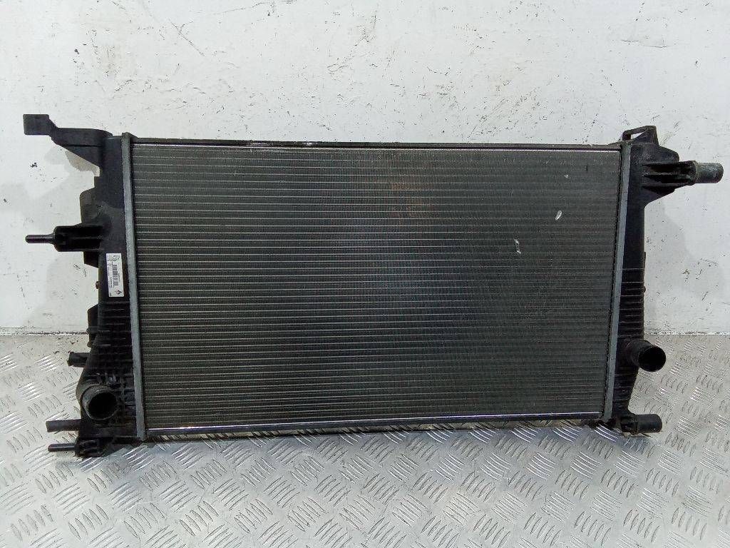 радиатор (основной) Renault Scenic 3 поколение 2012, 214106387R