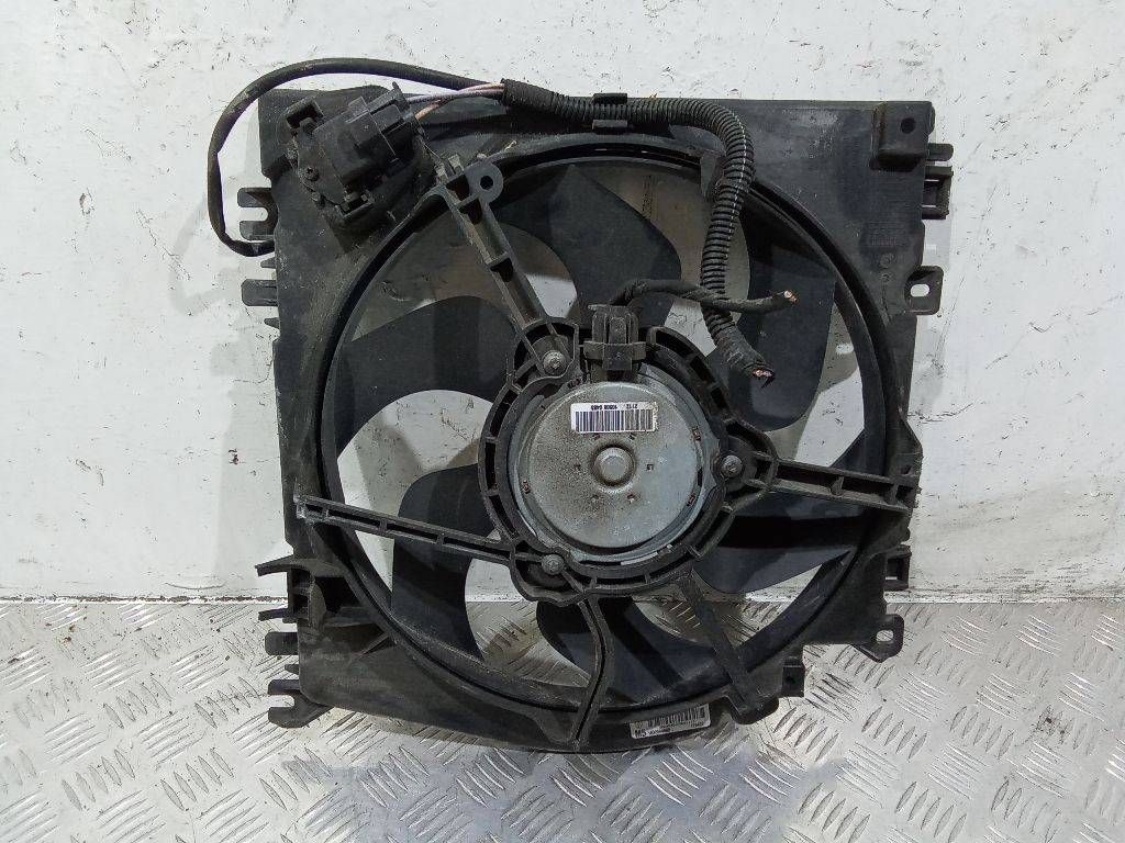 вентилятор радиатора Renault Clio 3 поколение 2008, 8200748439