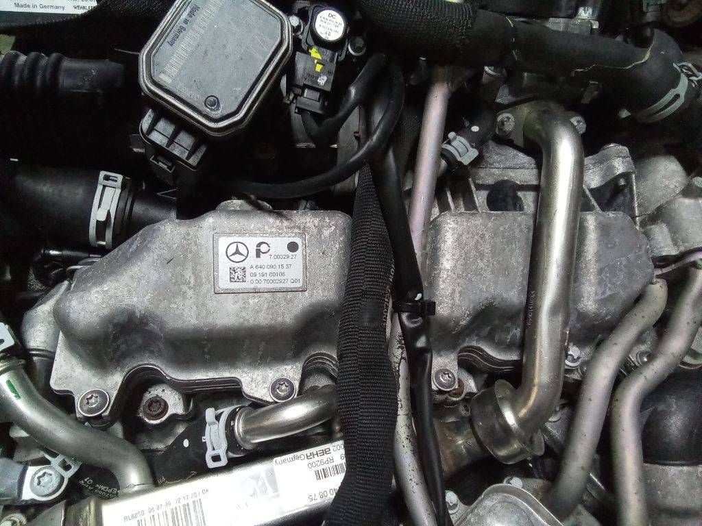 коллектор впускной Mercedes-Benz A-Класс W169 [рестайлинг] 2009, 2.0 л., дизель, МКПП, A6400901537