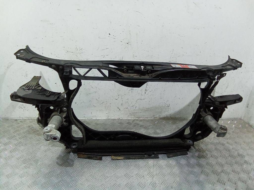 передняя панель крепления облицовки (телевизор) Audi A4 B6 2001