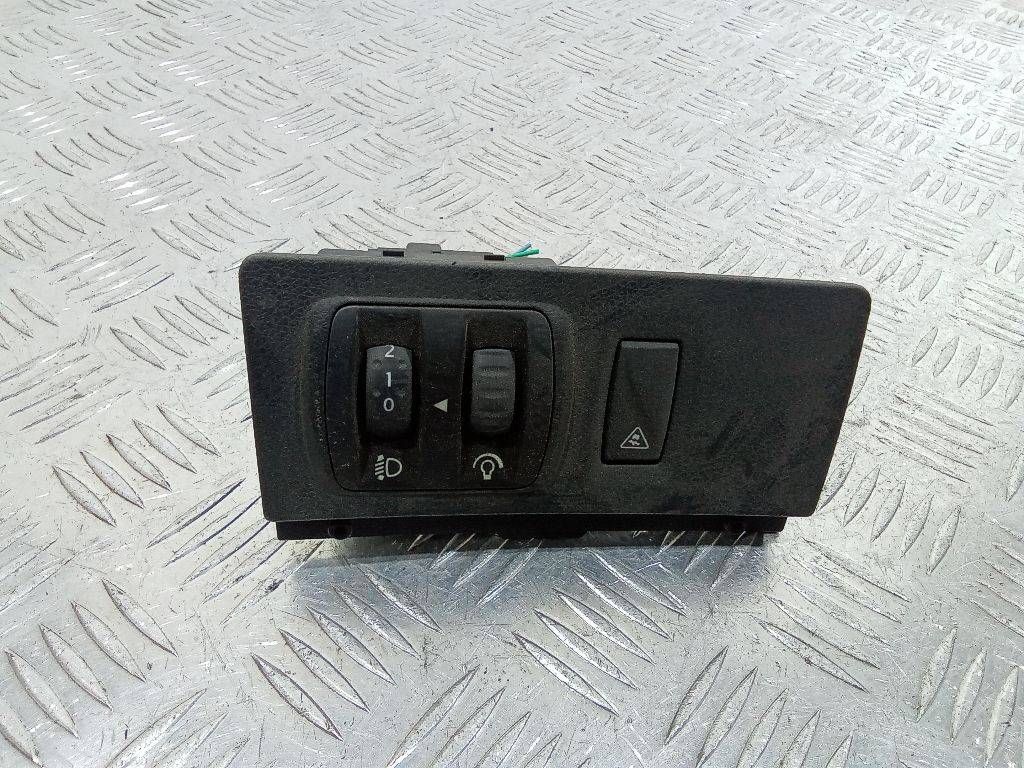 кнопка (выключатель) Renault Laguna 3 поколение 2008, 648450001R