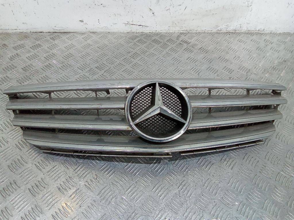 решетка радиатора Mercedes-Benz A-Класс W169 2005, A1698800783