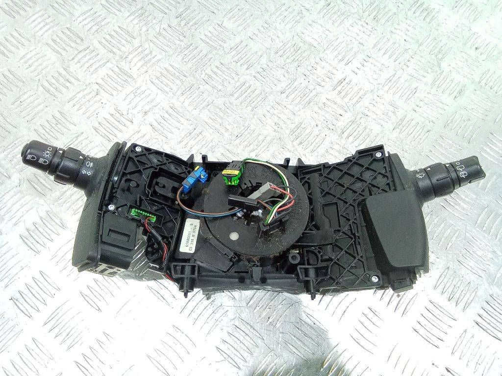 переключатель подрулевой (стрекоза) Renault Scenic 1 поколение [рестайлинг] 2003, 8200220457