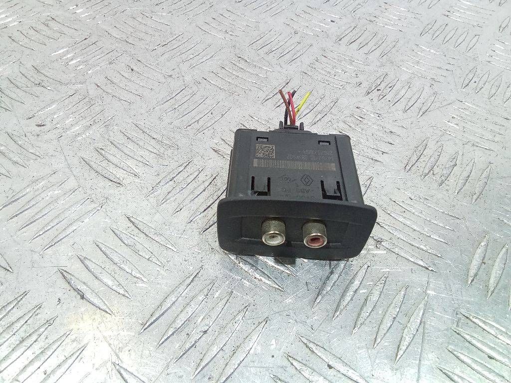 разъем AUX / USB Renault Scenic 3 поколение 2012, 280230005R