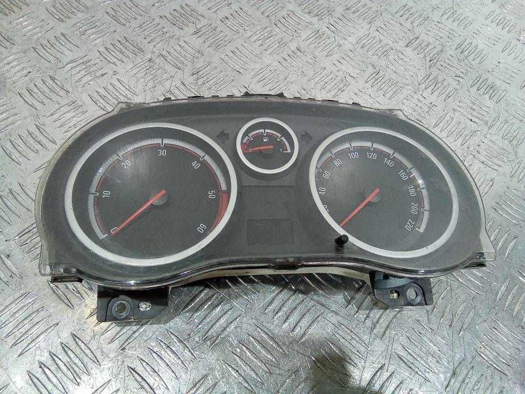 щиток приборов (приборная панель) Opel Corsa D 2008, 1303304