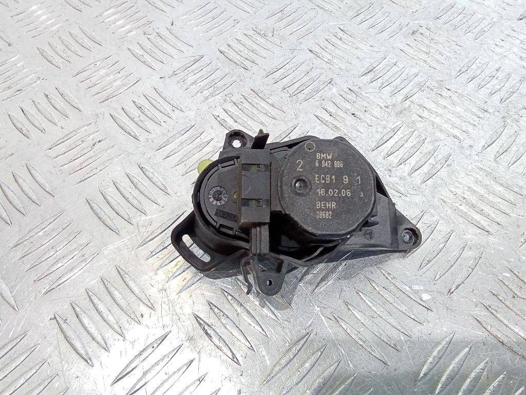 моторчик заслонки печки BMW 5 серия E60/E61 2006, 6942986