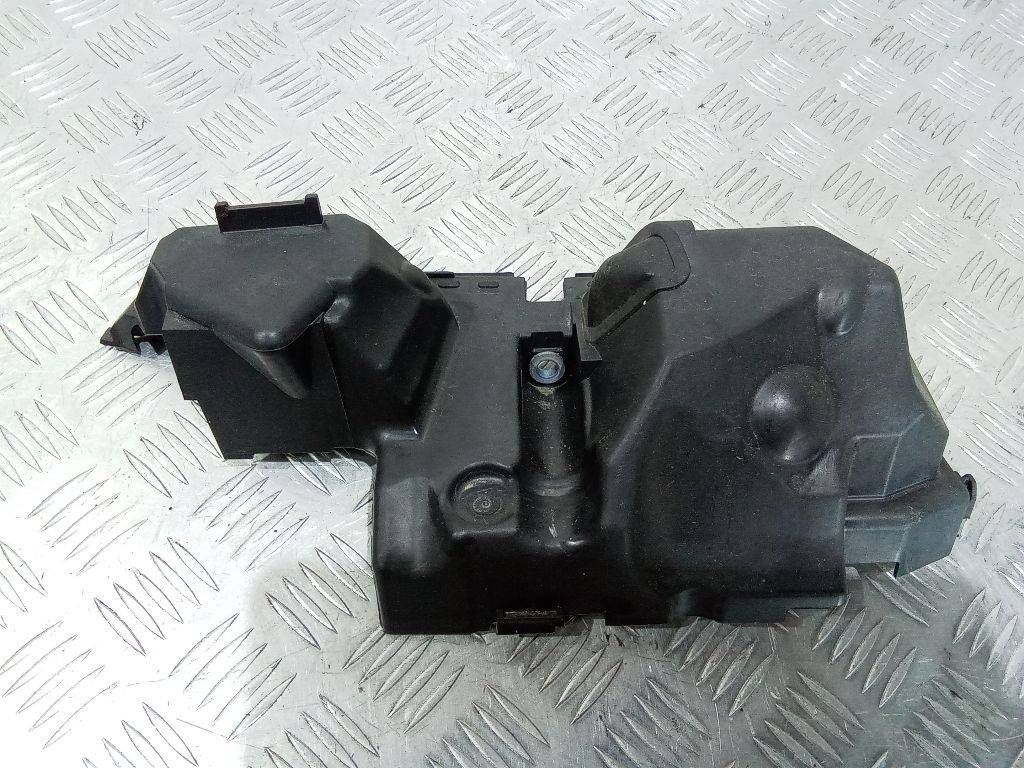 декоративная крышка двигателя Renault Modus 1 поколение [рестайлинг] 2010, 1.5 л., дизель, МКПП, 8200397015