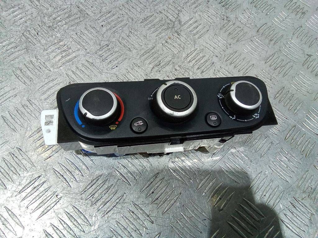блок управления печки / климат-контроля Renault Megane 3 поколение 2011, T1001786G