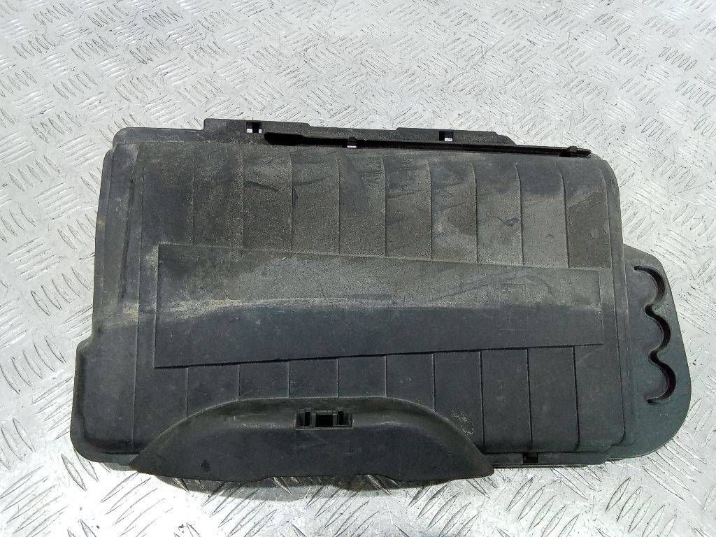 крышка аккумулятора Mercedes-Benz A-Класс W176 2013, A2465410005