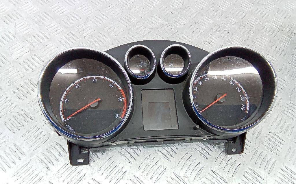 щиток приборов (приборная панель) Opel Meriva 2 поколение (B) 2012, 13349547
