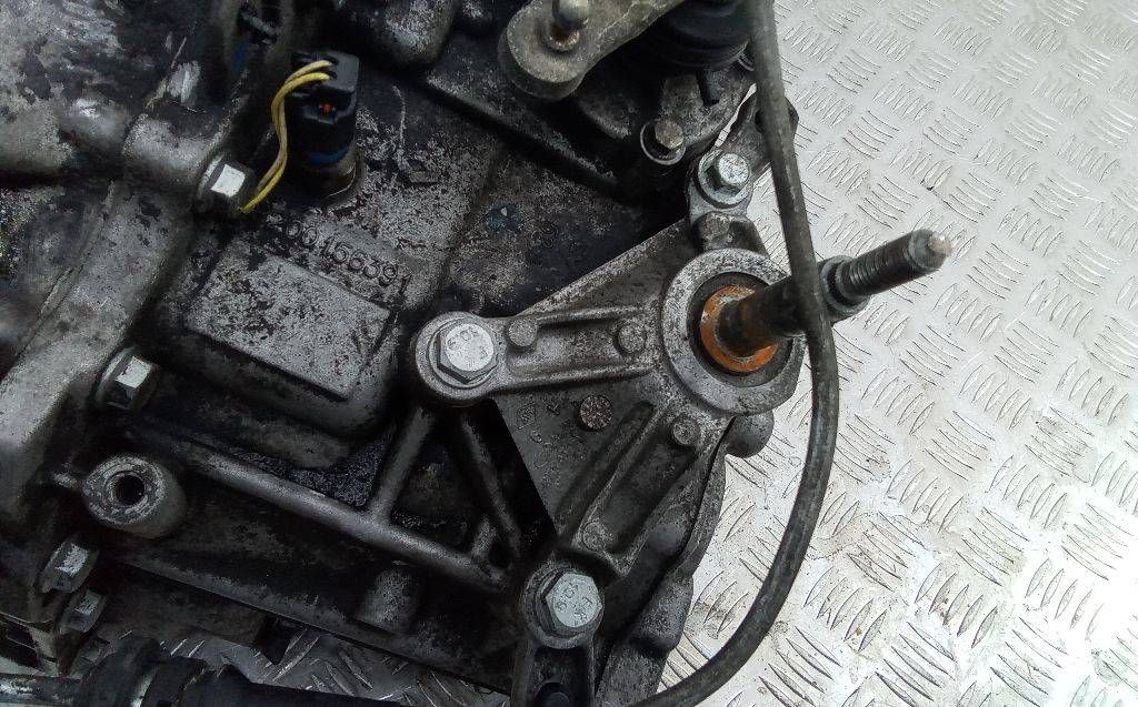 кронштейн КПП Renault Scenic 2 поколение 2004, 1.9 л., дизель, МКПП, 8200156391