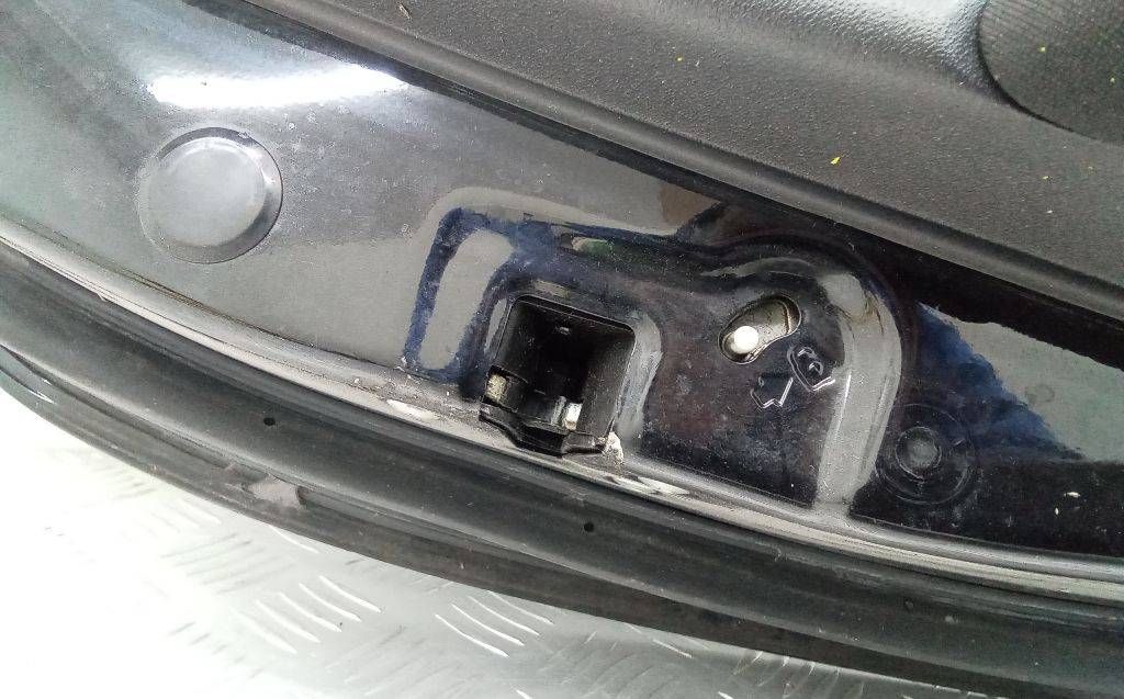 замок двери задней левой Hyundai i20 1 поколение 2012, 814101J520
