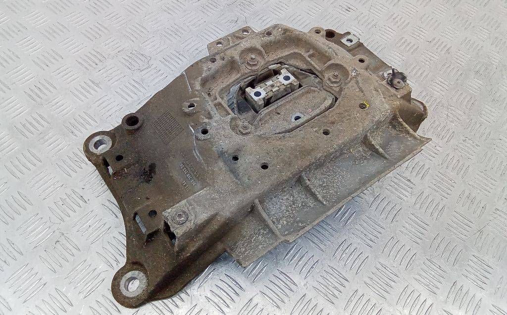кронштейн КПП Audi A4 B8 [рестайлинг] 2015, 8K0399263