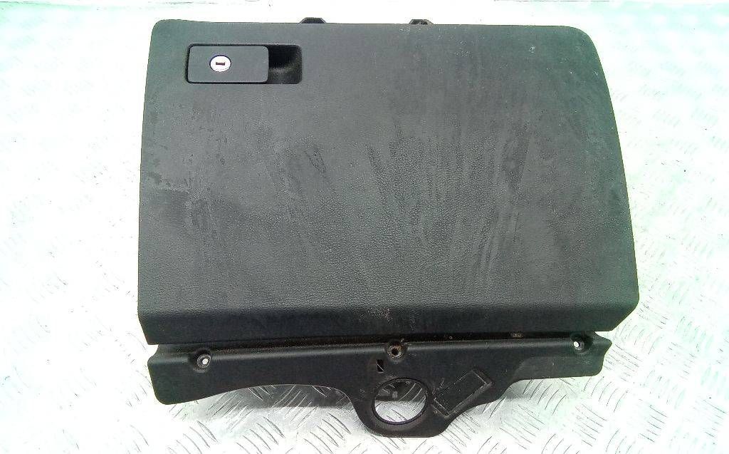 бардачок Volkswagen Passat B6 2005, 3C1857114