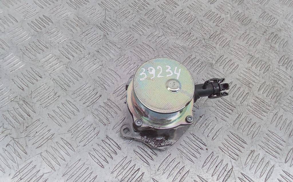 насос вакуумный Renault Modus 1 поколение [рестайлинг] 2008, 1.5 л., дизель, МКПП, 8200577807