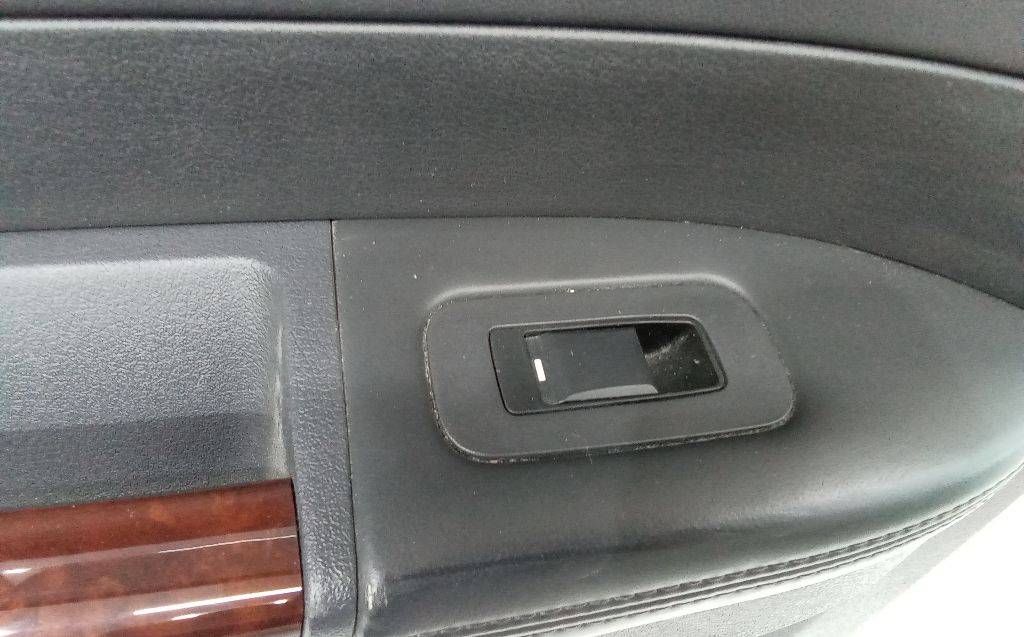кнопка стеклоподъемника двери Chrysler 300C 1 поколение 2008