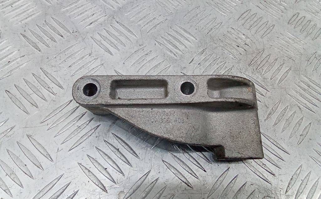 кронштейн двигателя Renault Megane 3 поколение 2012, 8200806408
