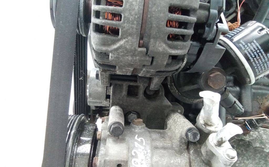 кронштейн генератора Renault Megane 3 поколение 2009, 1.5 л., дизель, МКПП, 8200425034