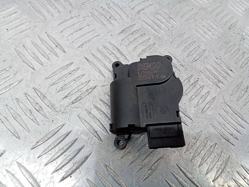 моторчик заслонки печки Citroen C4 Picasso 1 поколение 2009, A21900200