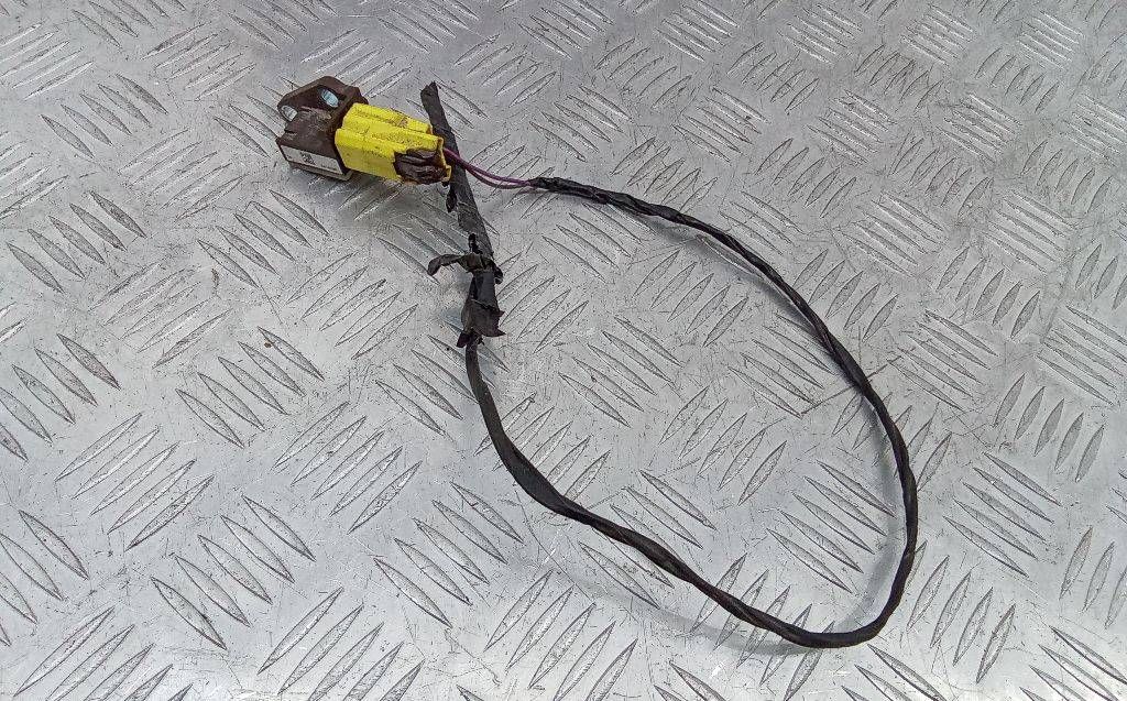 датчик удара Volkswagen Passat B6 2005, 8Q0972623