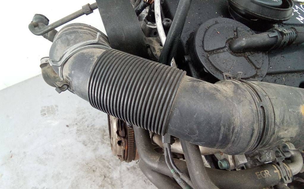 патрубок воздушного фильтра Volkswagen Passat B6 2005, 2.0 л., дизель, МКПП, 1K0129684