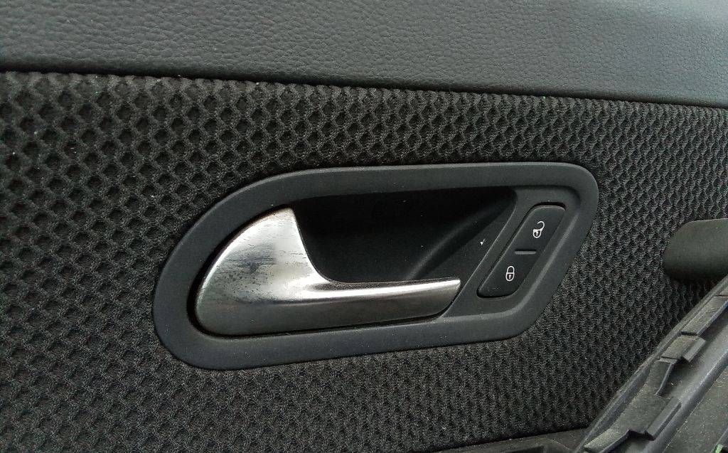 ручка внутренняя передняя левая Volkswagen Scirocco 3 поколение 2009, купе