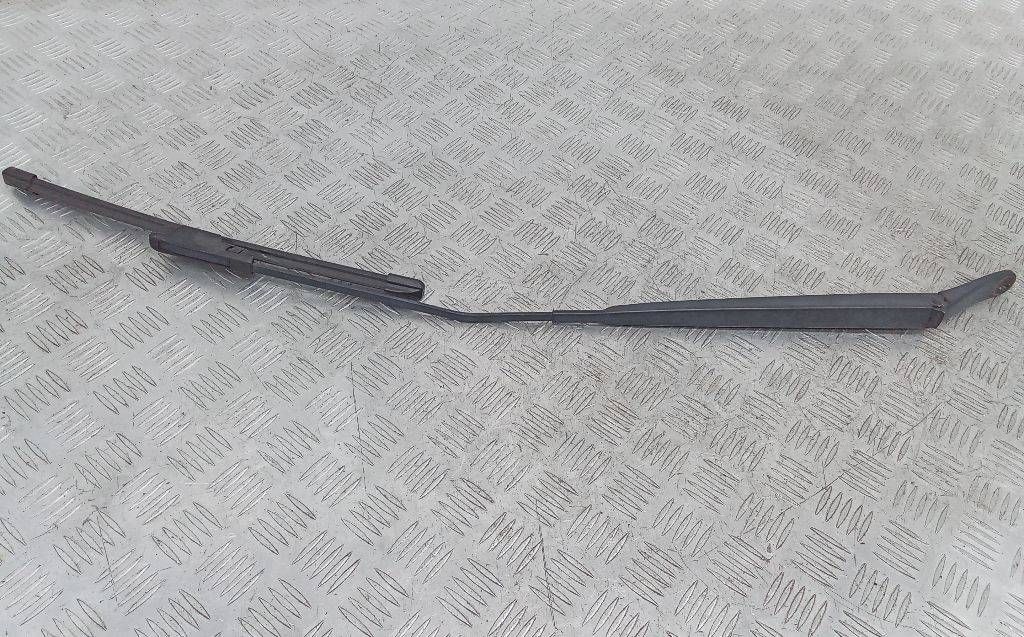 щеткодержатель (поводок стеклоочистителя, дворник) Renault Laguna 3 поколение 2011, 288860001N