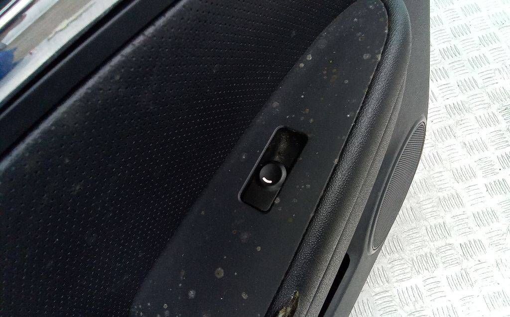 кнопка стеклоподъемника двери задней левой Hyundai i30 1 поколение 2008