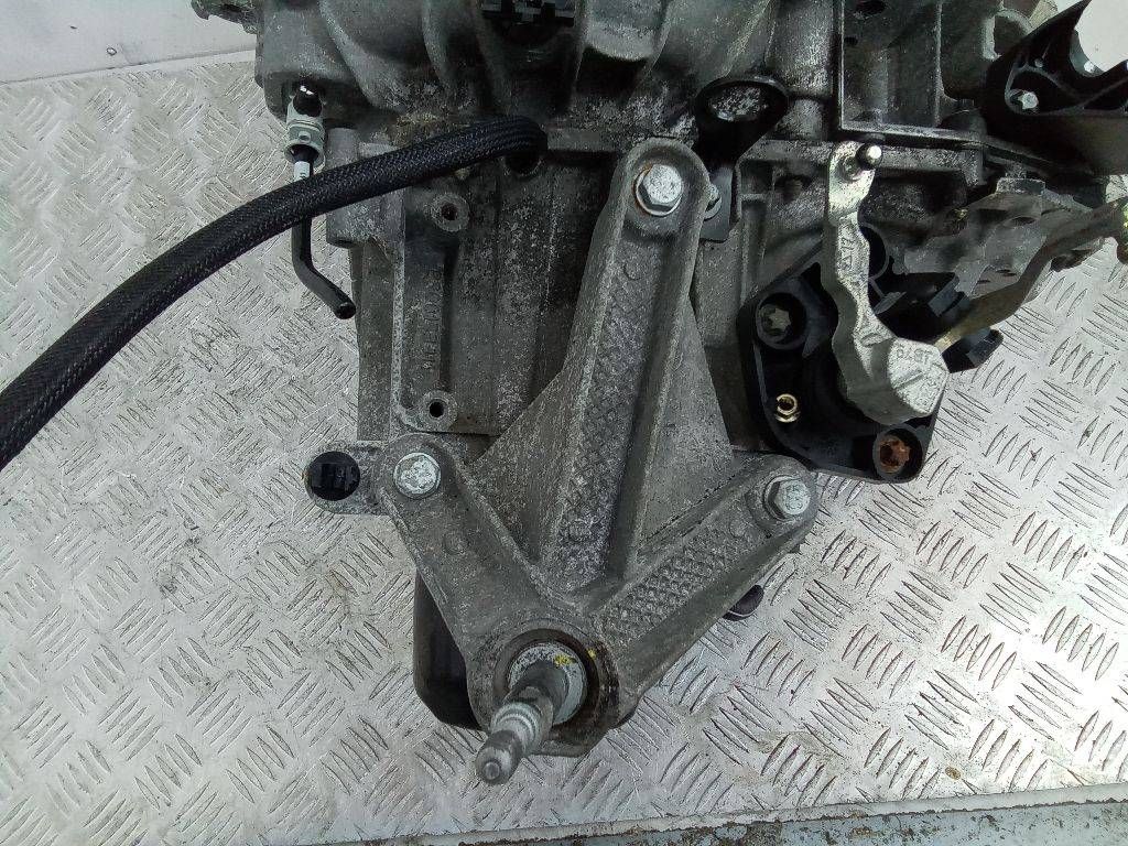 кронштейн КПП Renault Clio 3 поколение 2005, 1.5 л., дизель, МКПП, 8200043084