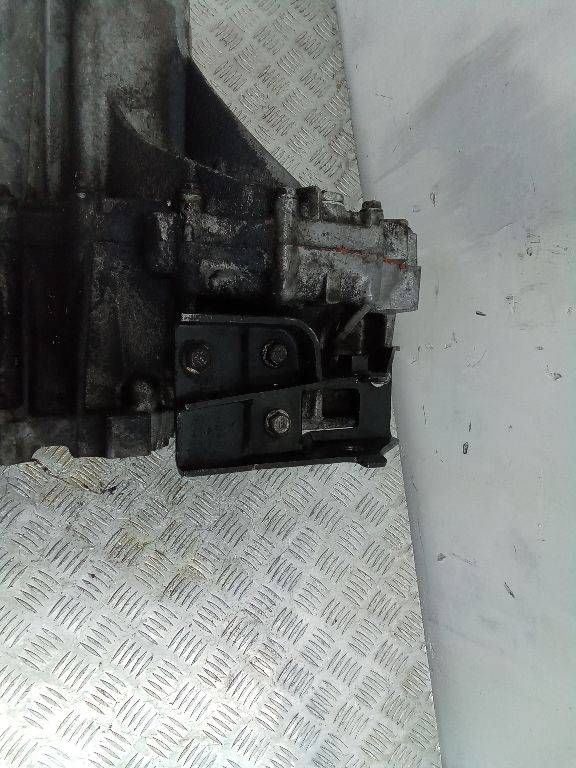 кронштейн КПП Toyota Yaris XP9 2006, 1.4 л., дизель, МКПП