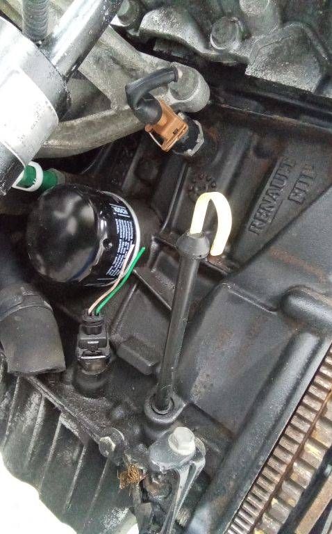 щуп двигателя Renault Laguna 1 поколение [рестайлинг] 2000, 2.0 л., бензин, МКПП