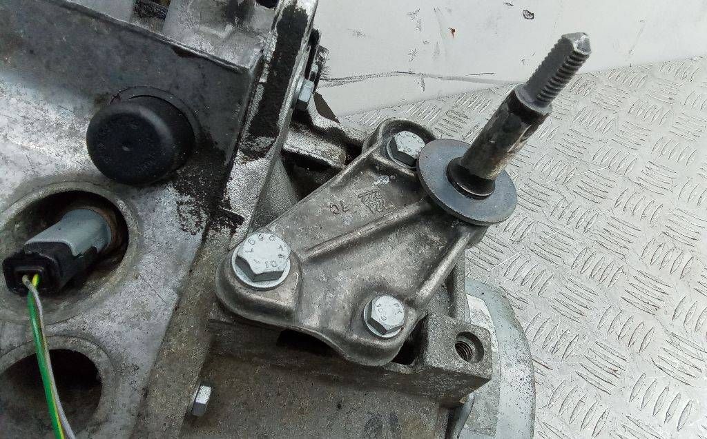 кронштейн КПП Peugeot 308 T7 2009, 1.6 л., дизель, МКПП