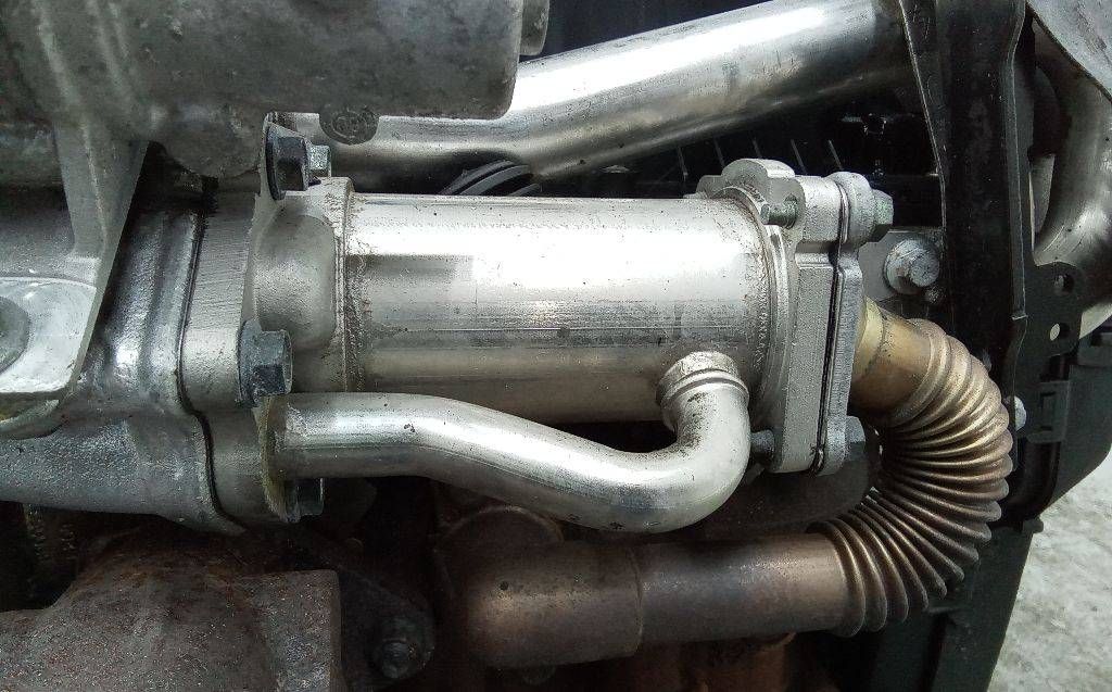 охладитель EGR / Радиатор EGR Renault Megane 2 поколение [рестайлинг] 2008, 1.5 л., дизель, МКПП, 8200729029