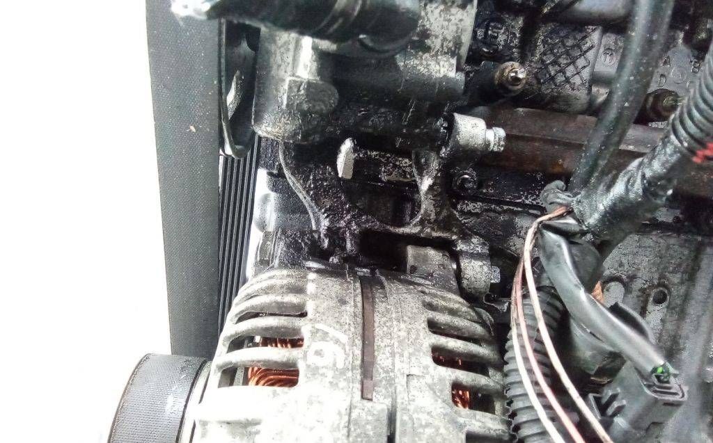 кронштейн генератора Citroen C4 Picasso 1 поколение 2008, 1.6 л., дизель, МКПП, 9658199180