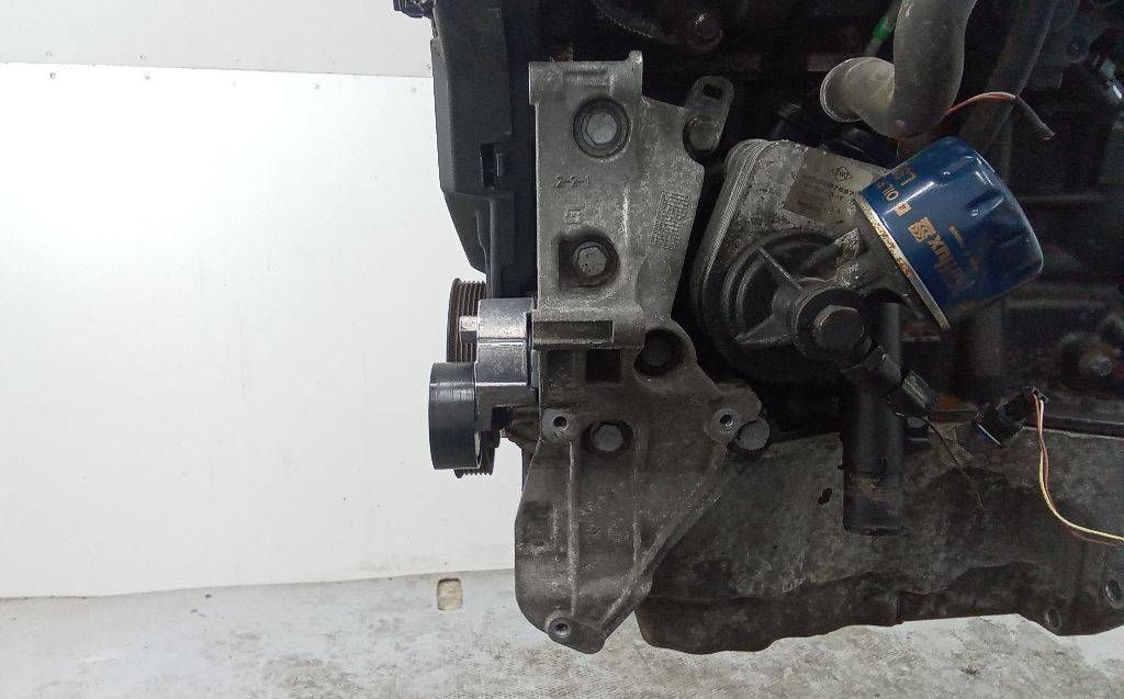 кронштейн генератора Renault Clio 3 поколение 2005, 1.5 л., дизель, МКПП, 8200365097