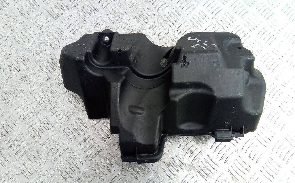 декоративная крышка двигателя Renault Megane 3 поколение 2012, 1.5 л., дизель, МКПП, 8200549100