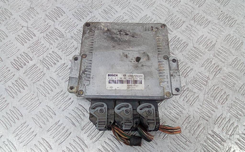 блок управления двигателем Renault Scenic 1 поколение [рестайлинг] 2002, 1.9 л., дизель, МКПП, 0281011102, 8200222133
